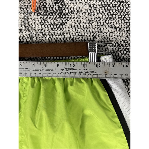 Nike Dri Fit Shorts Womens Medium Running Lined Green Lightweight Workout - Picture 7 of 7